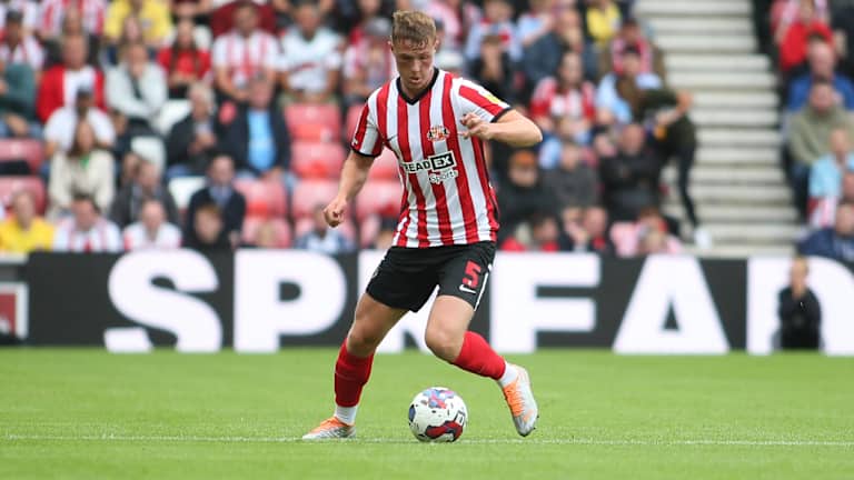 Sunderland boss likes the look of 'hugely impressive powerhouse' defender